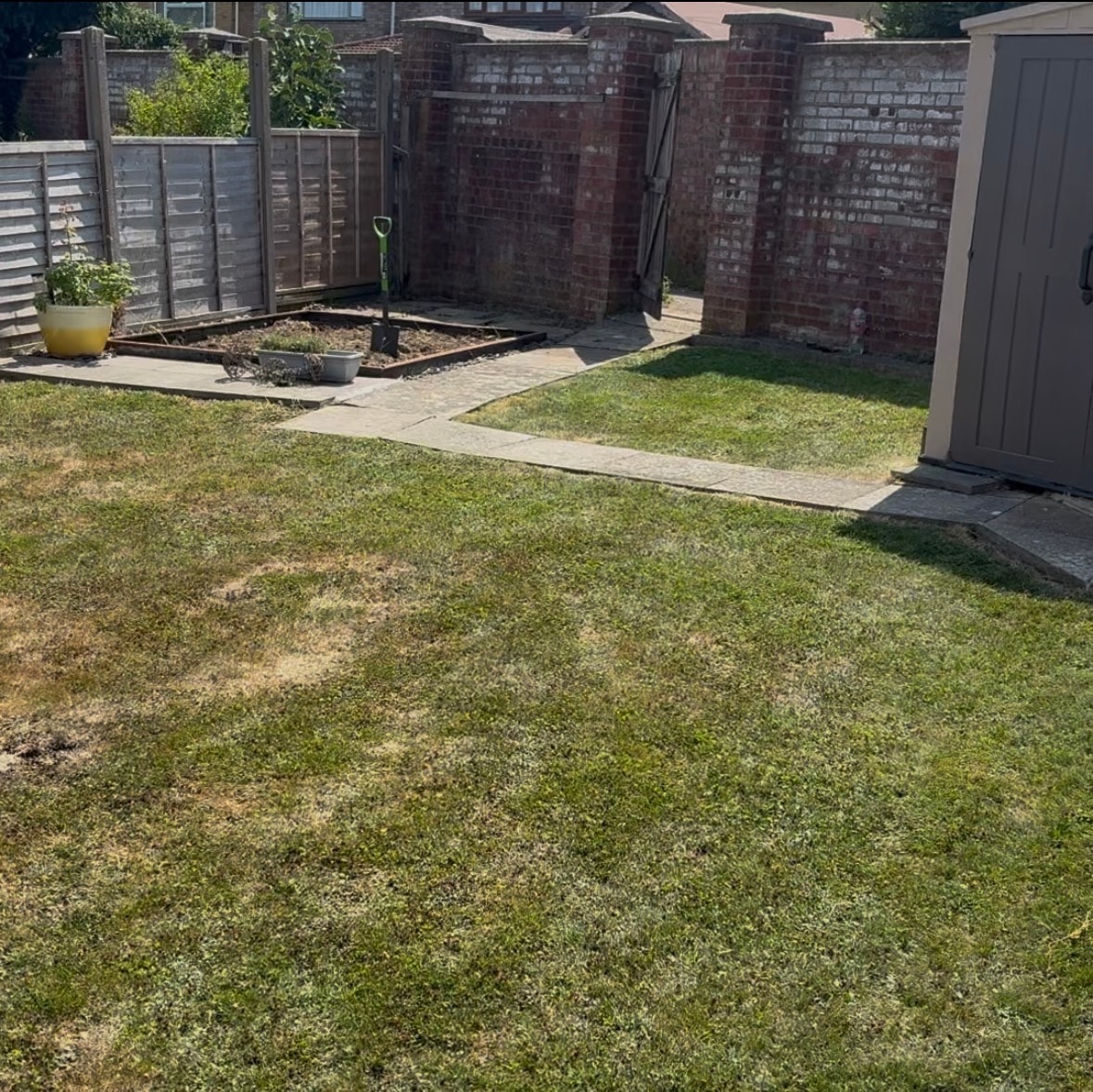 Residential garden cleared and tidied by JL & Oak
